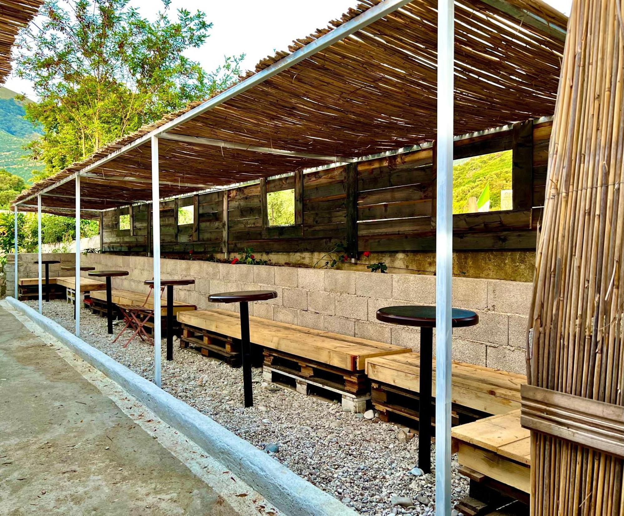 Garden Villa Naza Piqeras Exterior foto